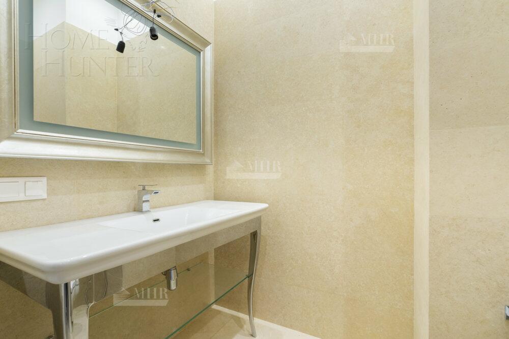 2-этажный коттедж 1 200 м² с отделкой