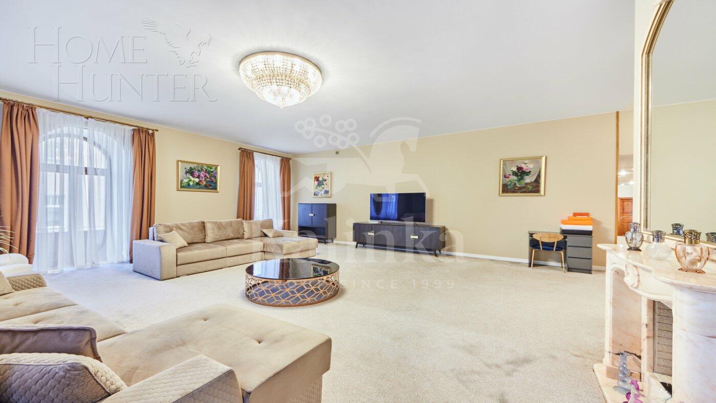 6-КОМН. КВАРТИРА С ОТДЕЛКОЙ 303 М² НА 3 ЭТАЖЕ