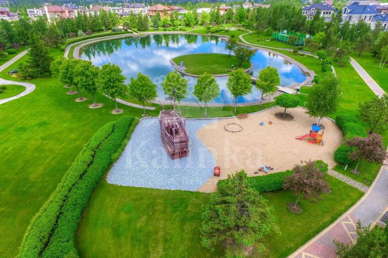 2-этажный коттедж 2 355 м² без отделки