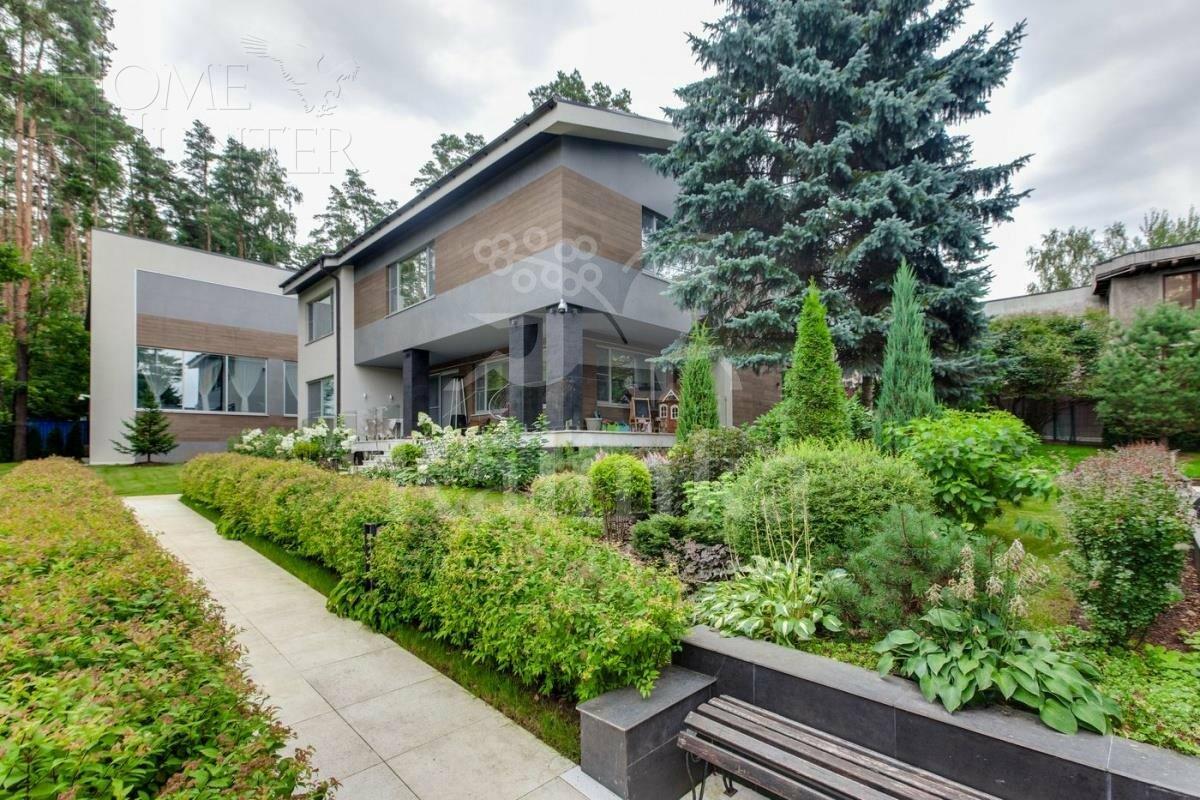 2-этажный коттедж 935 м² с отделкой