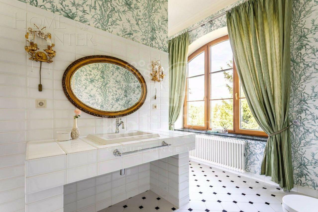 3-этажный коттедж 750 м² с отделкой