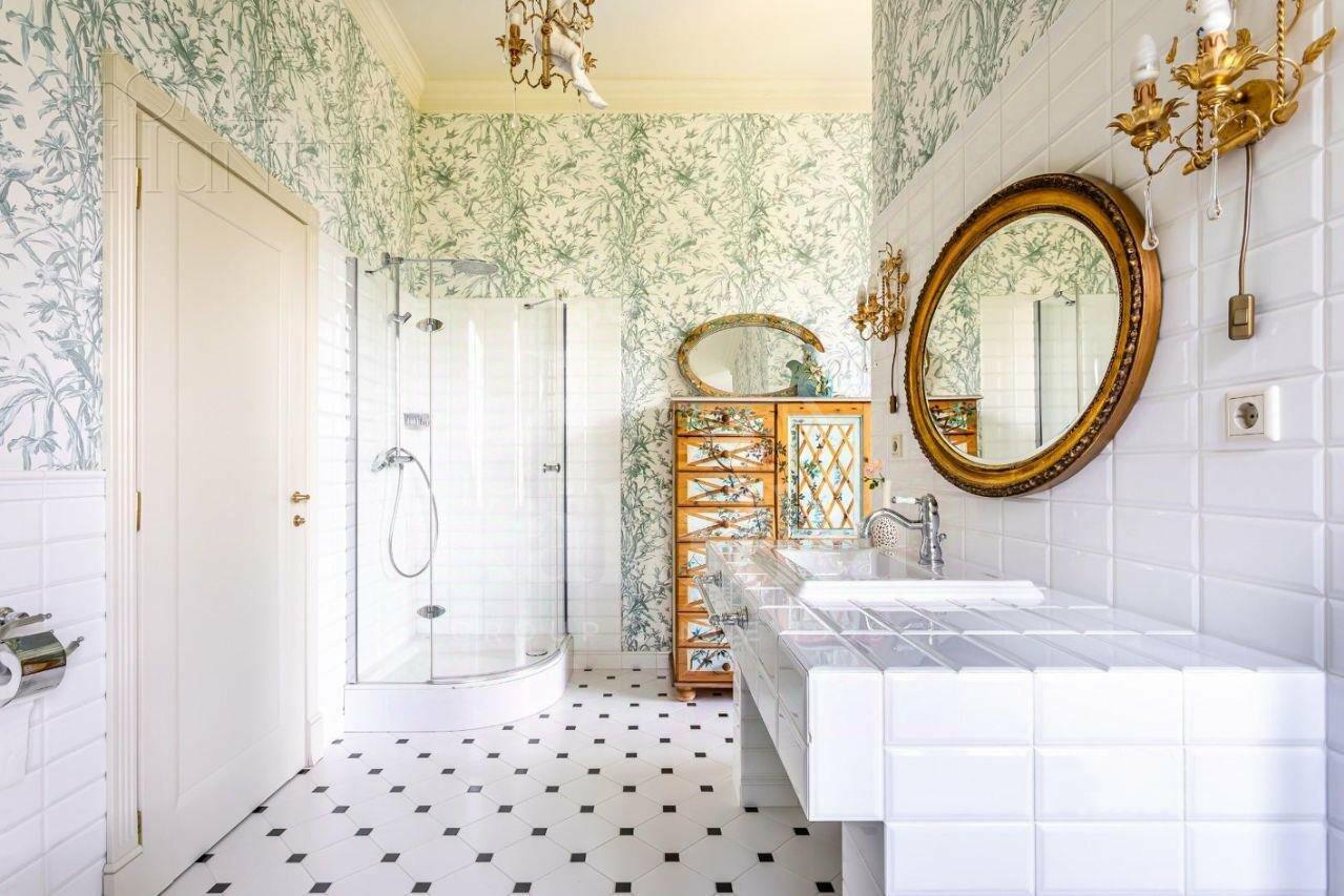 3-этажный коттедж 750 м² с отделкой