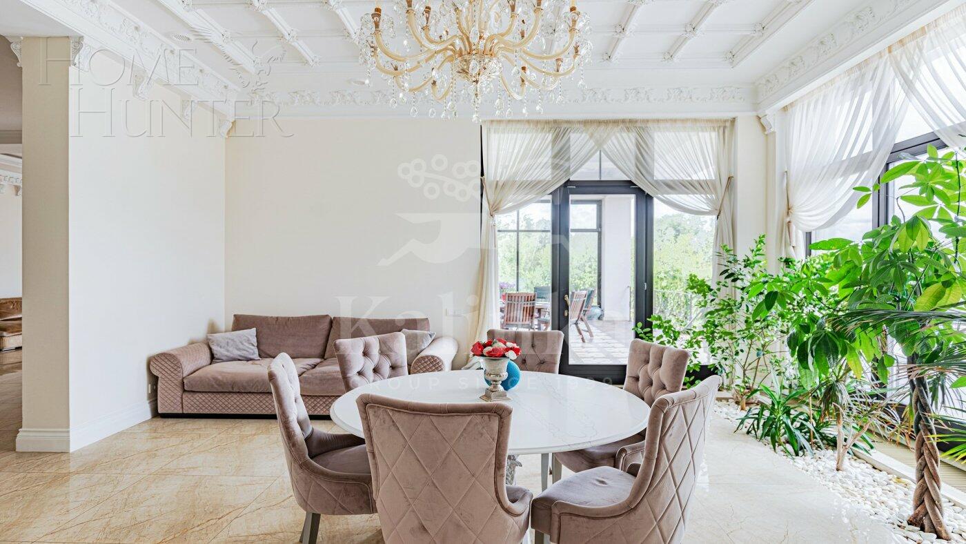 2-этажный коттедж 1 667 м² с отделкой