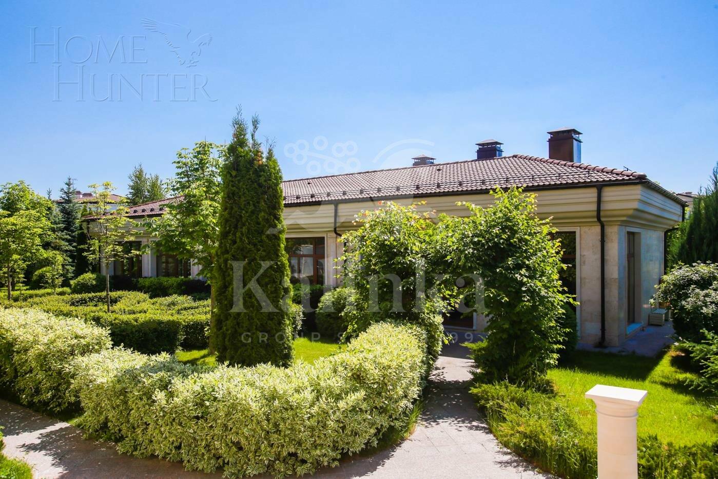 2-этажный коттедж 1 100 м² с отделкой