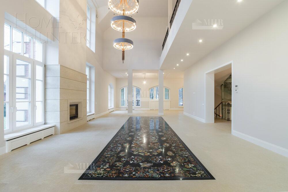 2-этажный коттедж 1 200 м² с отделкой