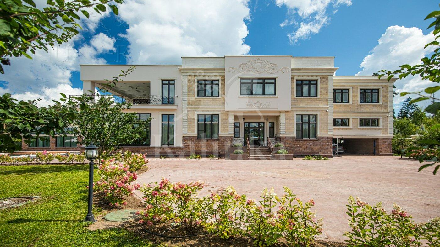 2-этажный коттедж 1 667 м² с отделкой