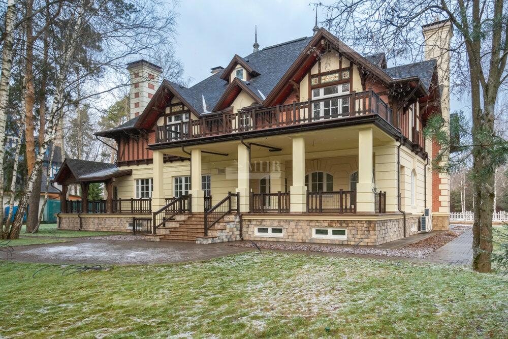 2-этажный коттедж 1 200 м² с отделкой