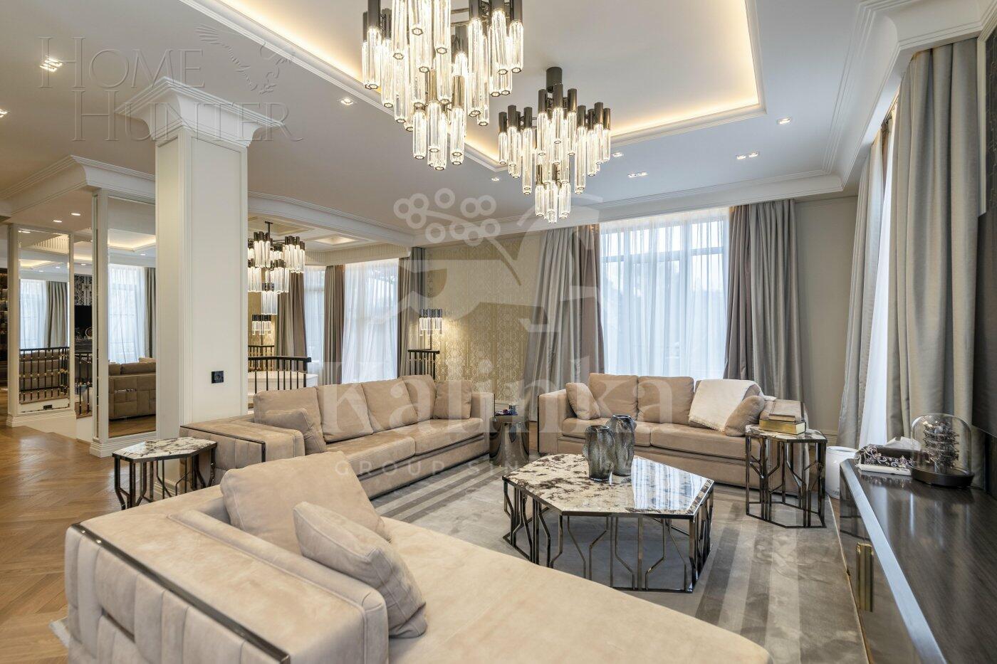 3-этажный коттедж 1 100 м² с отделкой