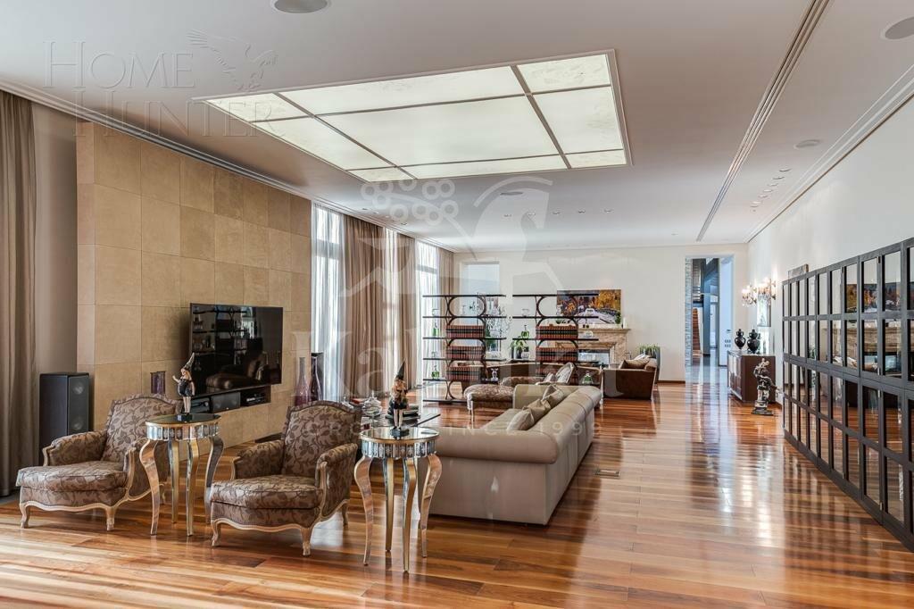 2-этажный коттедж 1 360 м² с отделкой