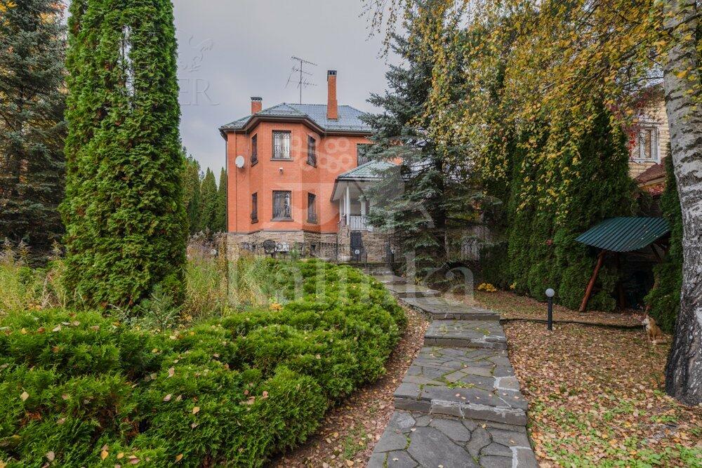 2-этажный коттедж 320 м² с отделкой