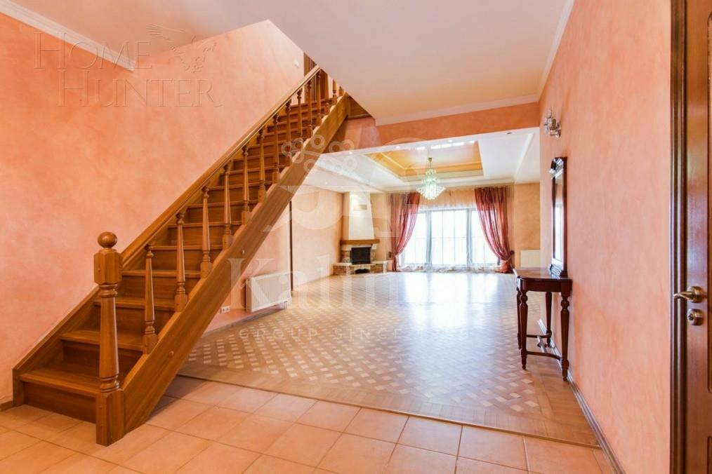 2-этажный коттедж 340 м² с отделкой