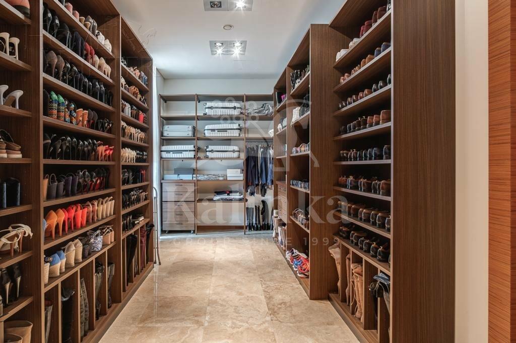 2-этажный коттедж 1 360 м² с отделкой