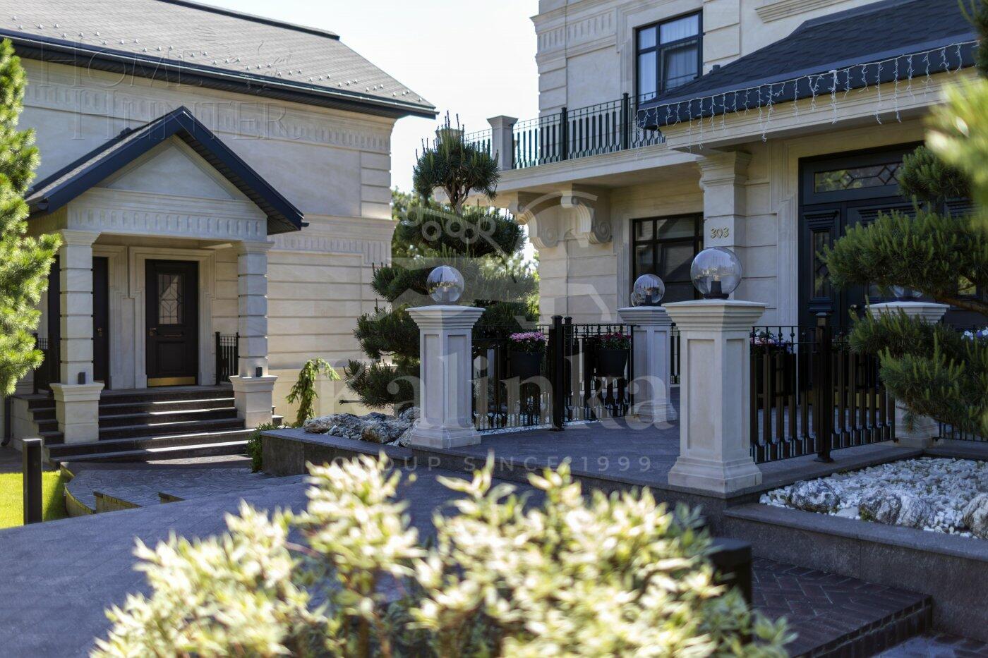 3-этажный коттедж 1 100 м² с отделкой