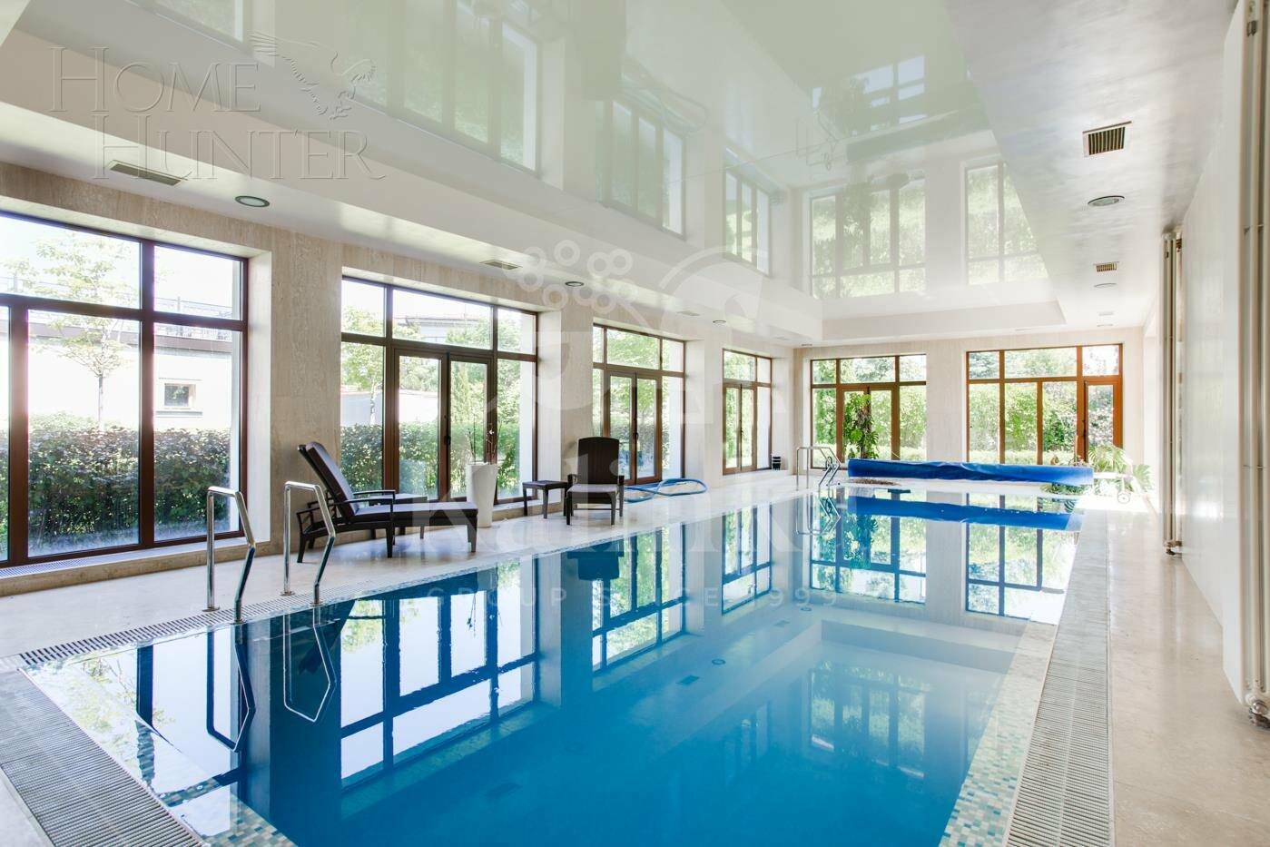 2-этажный коттедж 1 100 м² с отделкой