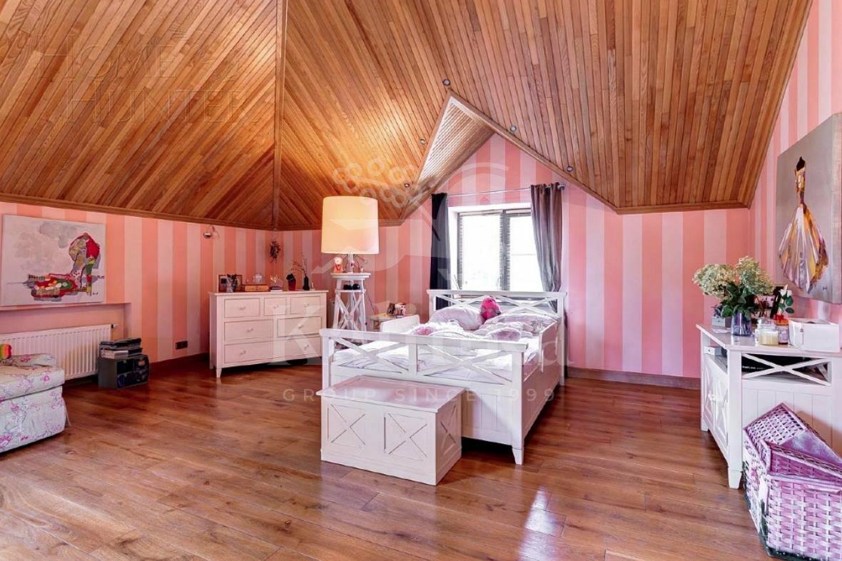 3-этажный коттедж 1 000 м² с отделкой