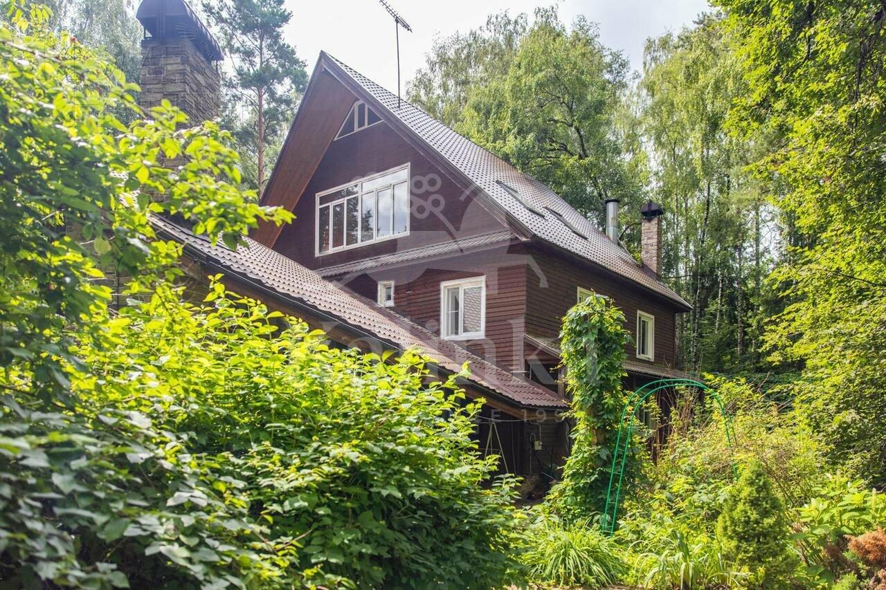 2-этажный коттедж 500 м² с отделкой