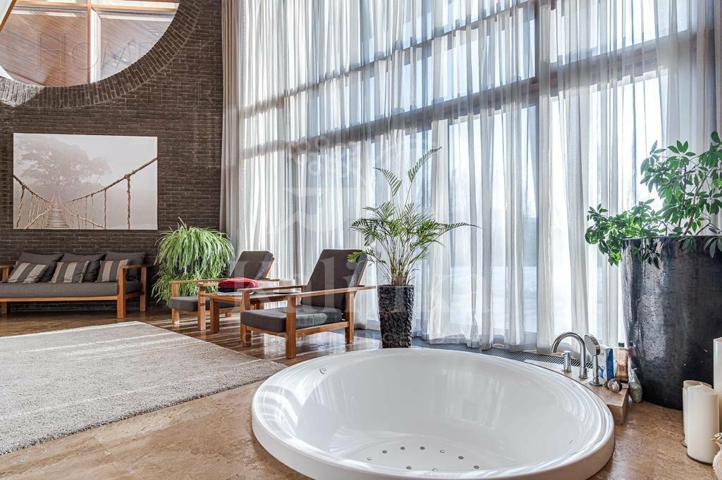 2-этажный коттедж 1 360 м² с отделкой