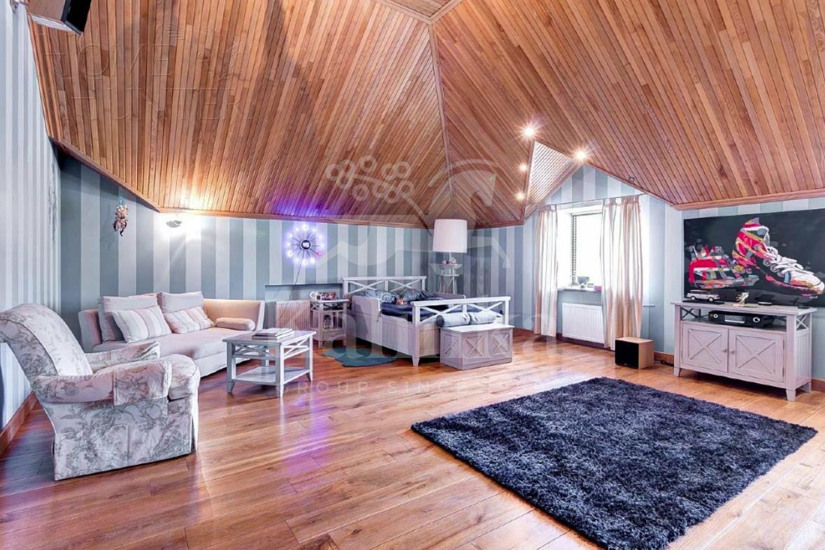 3-этажный коттедж 1 000 м² с отделкой