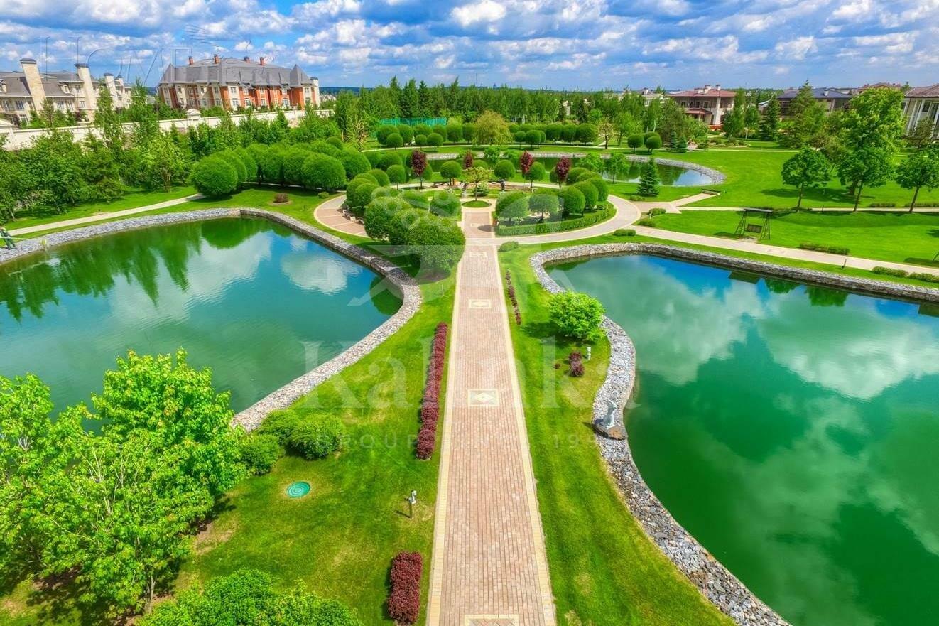 2-этажный коттедж 2 355 м² без отделки