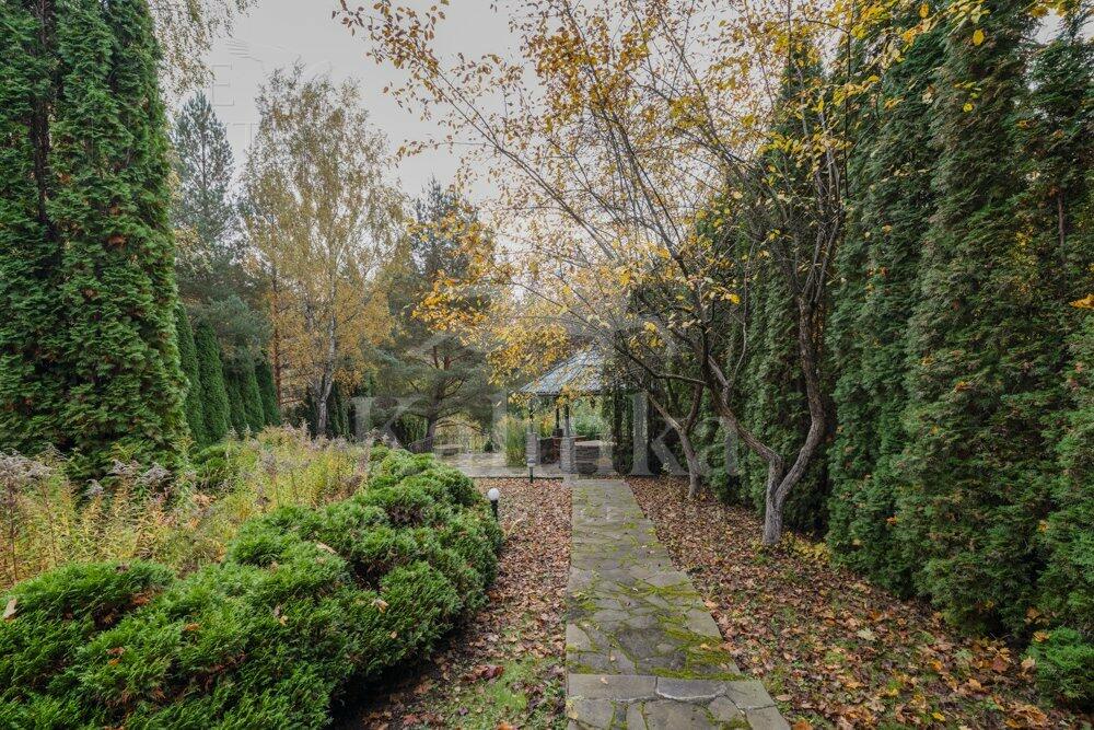 2-этажный коттедж 320 м² с отделкой