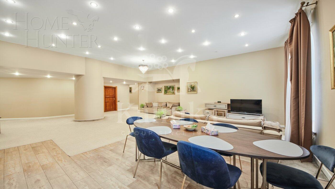 6-КОМН. КВАРТИРА С ОТДЕЛКОЙ 303 М² НА 3 ЭТАЖЕ