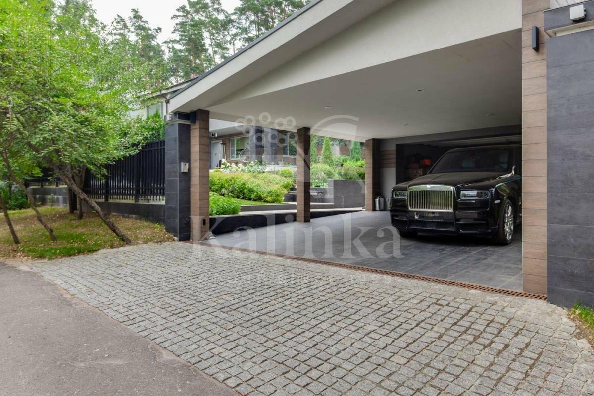 2-этажный коттедж 935 м² с отделкой