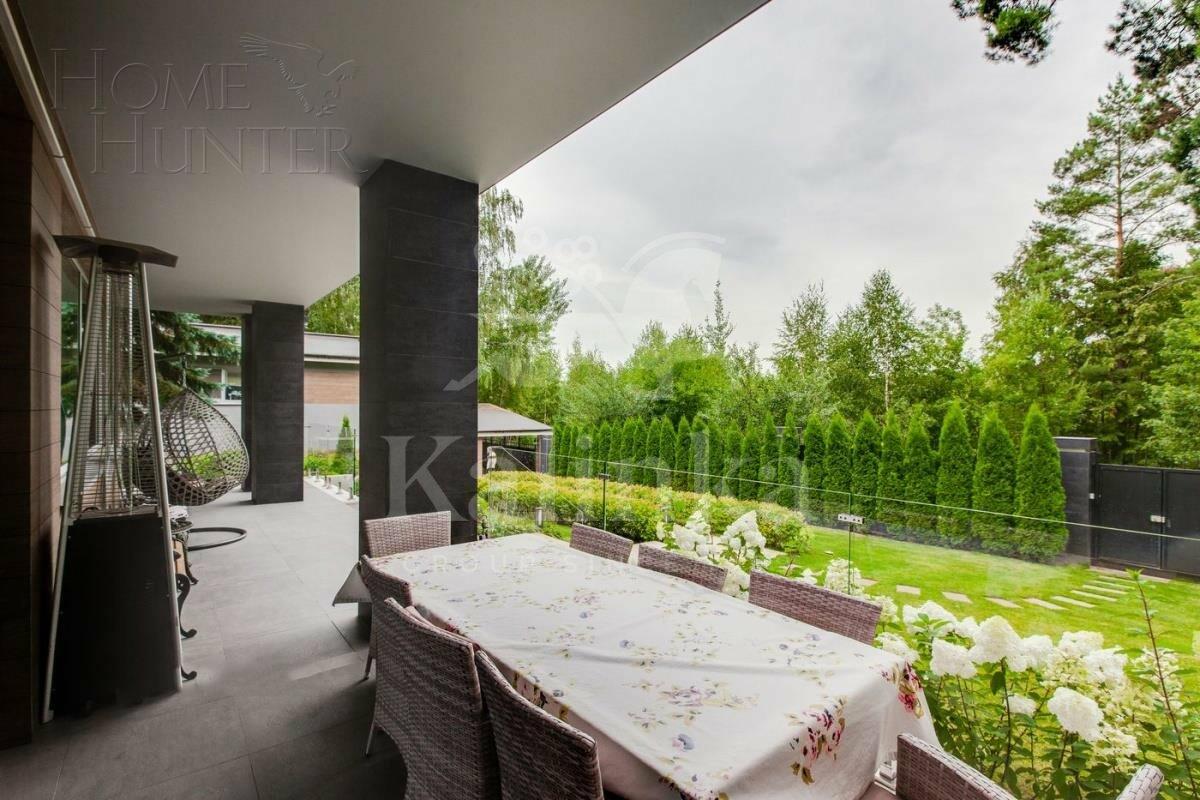 2-этажный коттедж 935 м² с отделкой