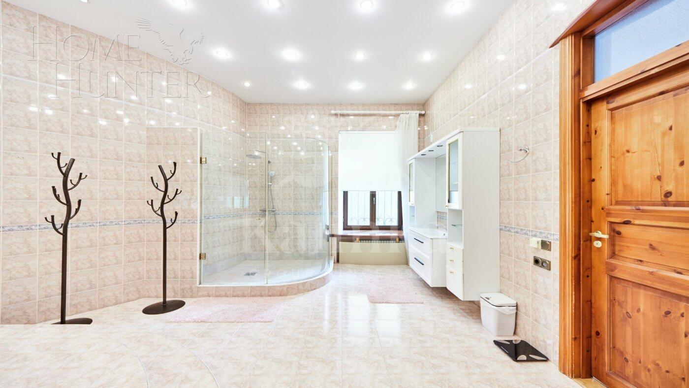 6-КОМН. КВАРТИРА С ОТДЕЛКОЙ 303 М² НА 3 ЭТАЖЕ