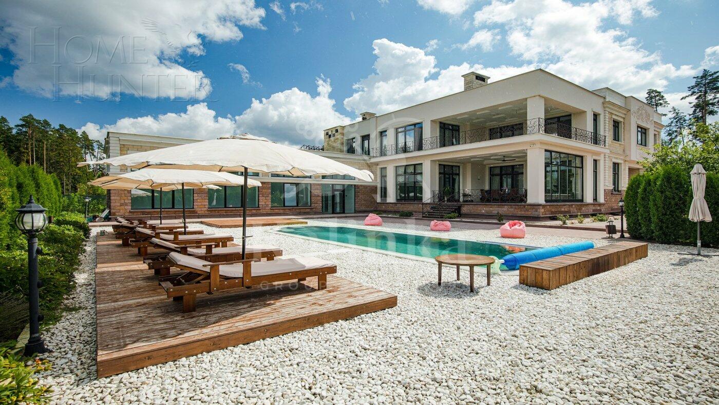 2-этажный коттедж 1 667 м² с отделкой