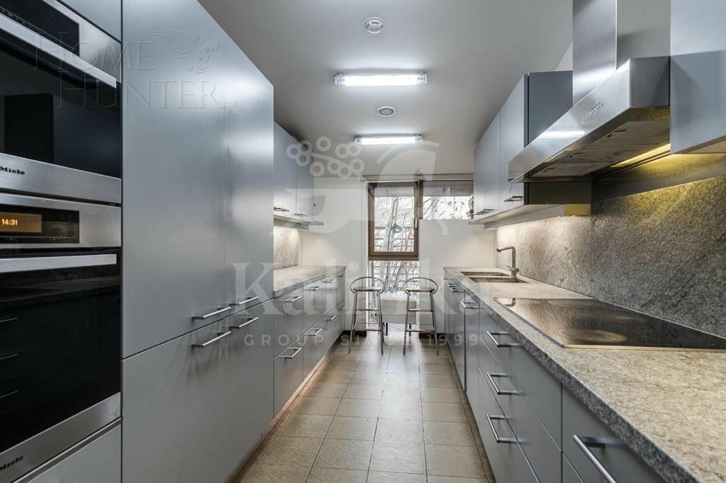 2-этажный коттедж 1 360 м² с отделкой