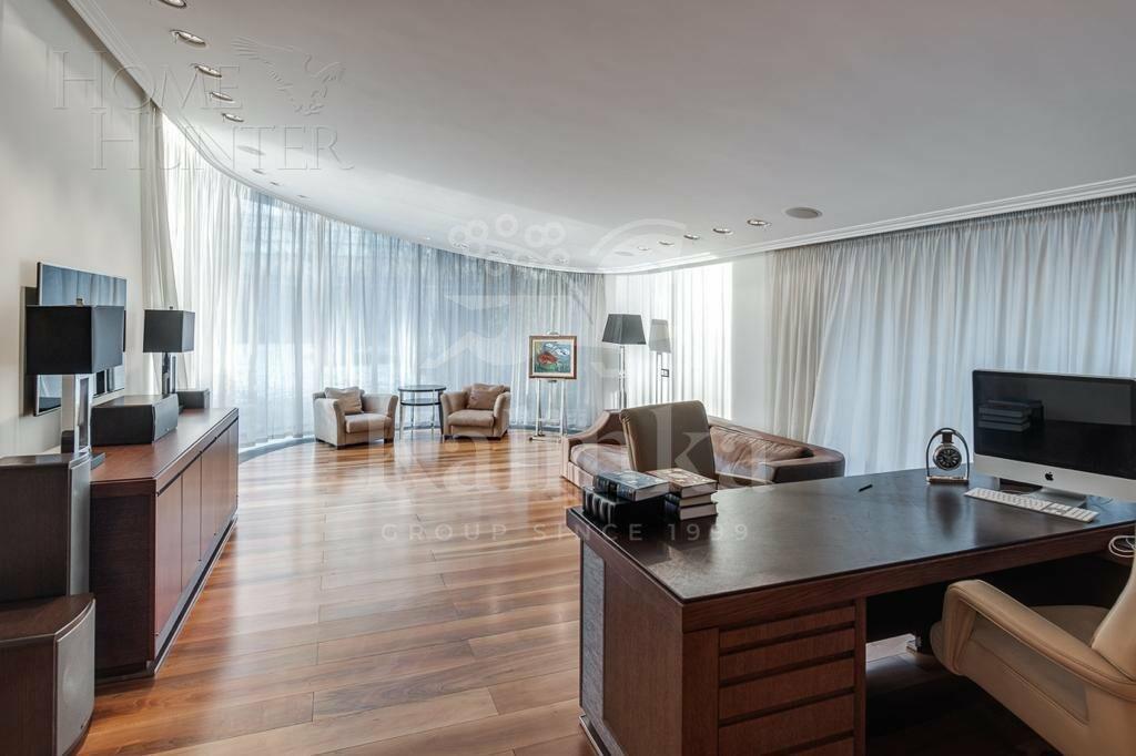 2-этажный коттедж 1 360 м² с отделкой