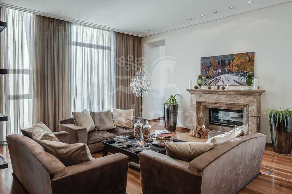 2-этажный коттедж 1 360 м² с отделкой