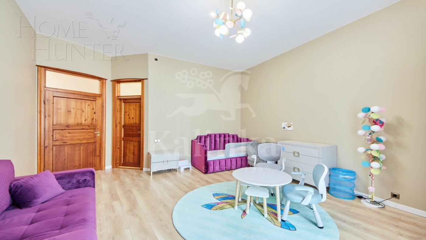 6-КОМН. КВАРТИРА С ОТДЕЛКОЙ 303 М² НА 3 ЭТАЖЕ