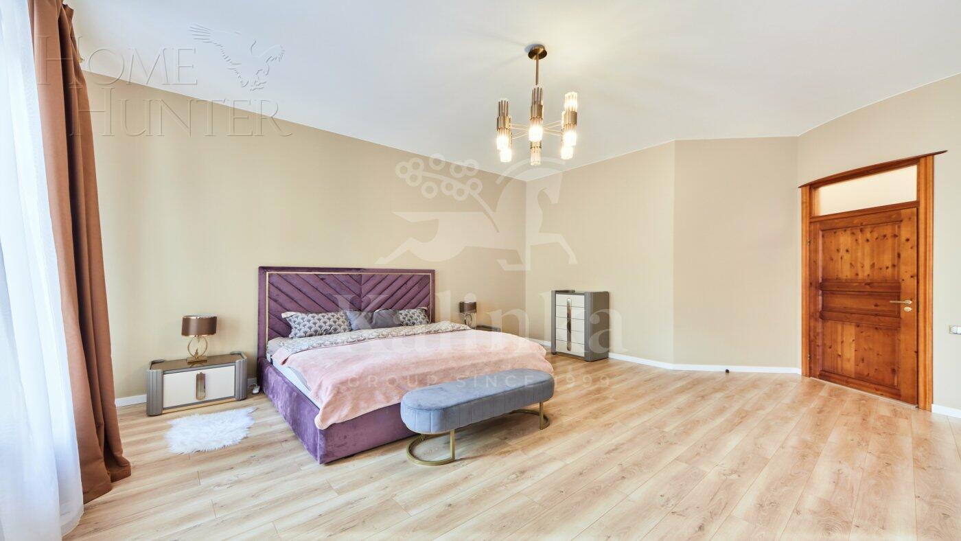 6-КОМН. КВАРТИРА С ОТДЕЛКОЙ 303 М² НА 3 ЭТАЖЕ