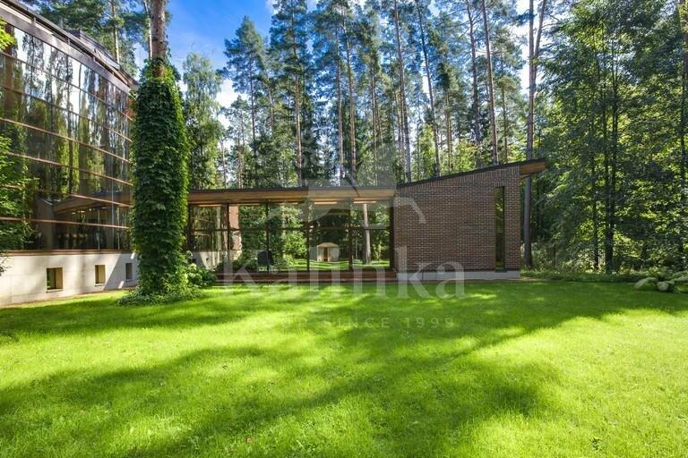 2-этажный коттедж 1 500 м² с отделкой