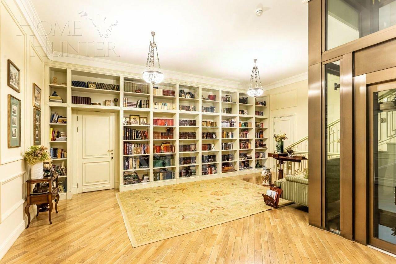 3-этажный коттедж 750 м² с отделкой