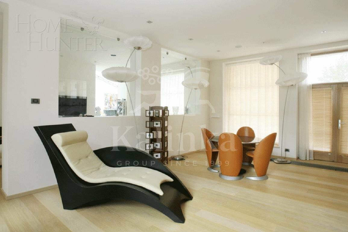 2-этажный коттедж 1 035 м² с отделкой