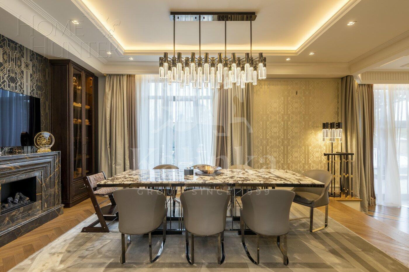 3-этажный коттедж 1 100 м² с отделкой