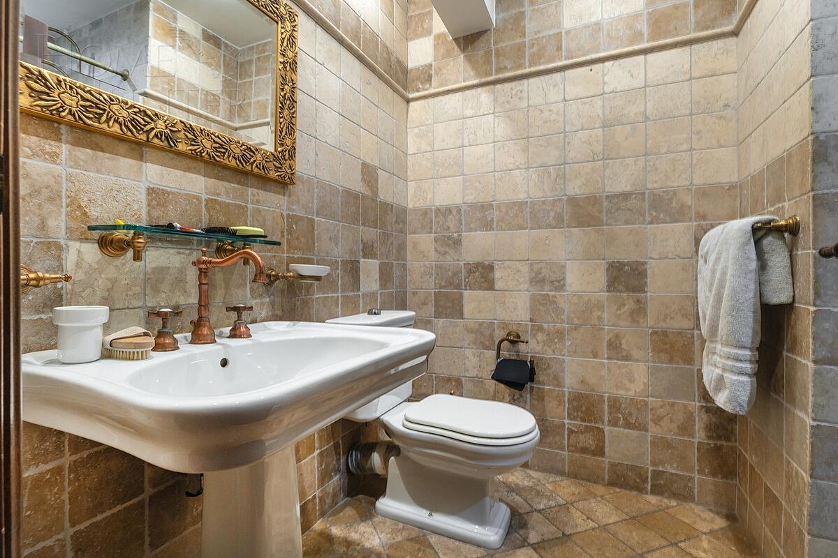 5-КОМН. КВАРТИРА С ОТДЕЛКОЙ 220 М² НА 13 ЭТАЖЕ