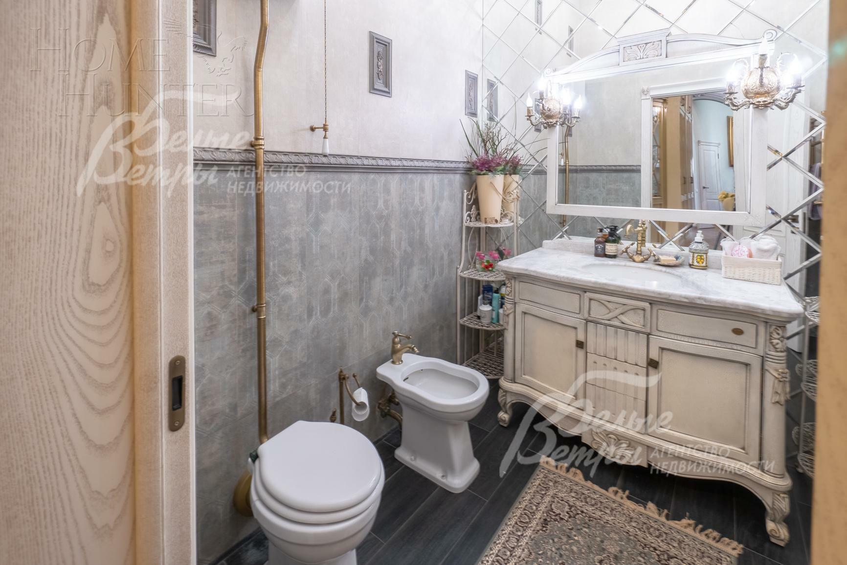 3-этажный коттедж 720 м² с отделкой