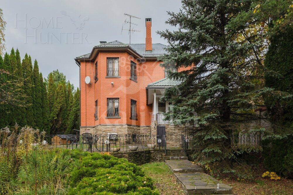 2-этажный коттедж 320 м² с отделкой