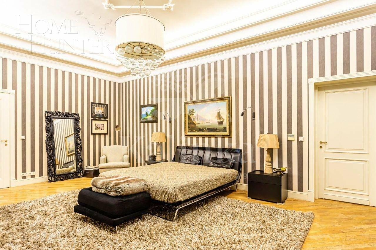 3-этажный коттедж 750 м² с отделкой