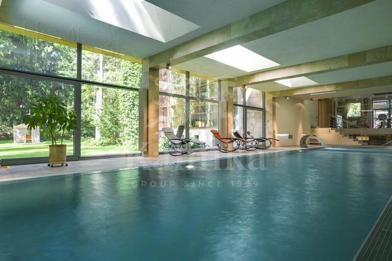 2-этажный коттедж 1 500 м² с отделкой