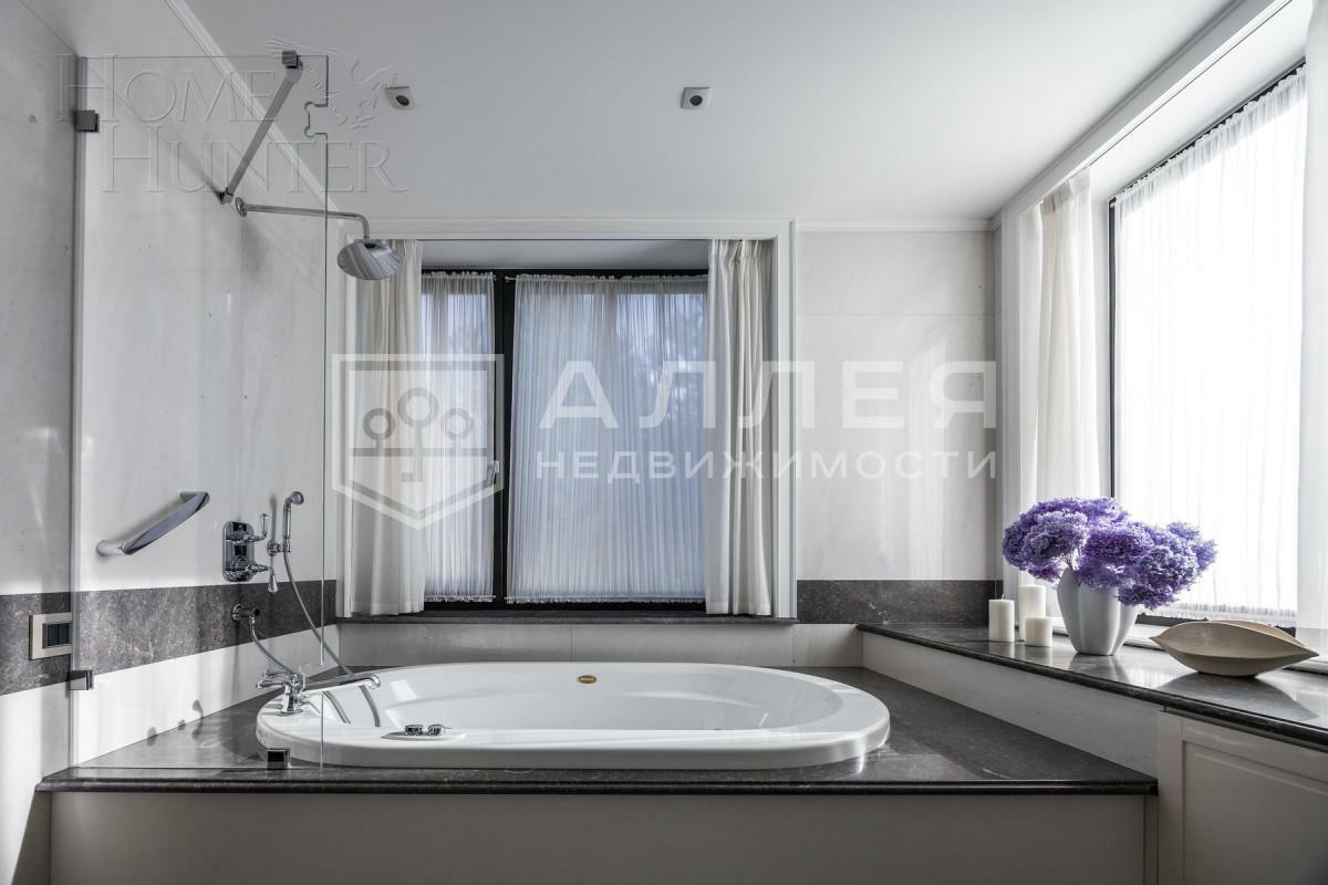 2-этажный коттедж 1 200 м² с отделкой