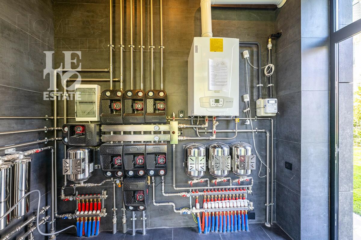 2-этажный коттедж 1 200 м² без отделки