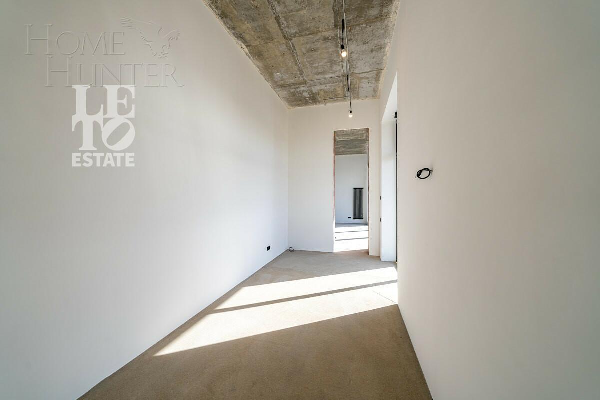 2-этажный коттедж 1 200 м² без отделки