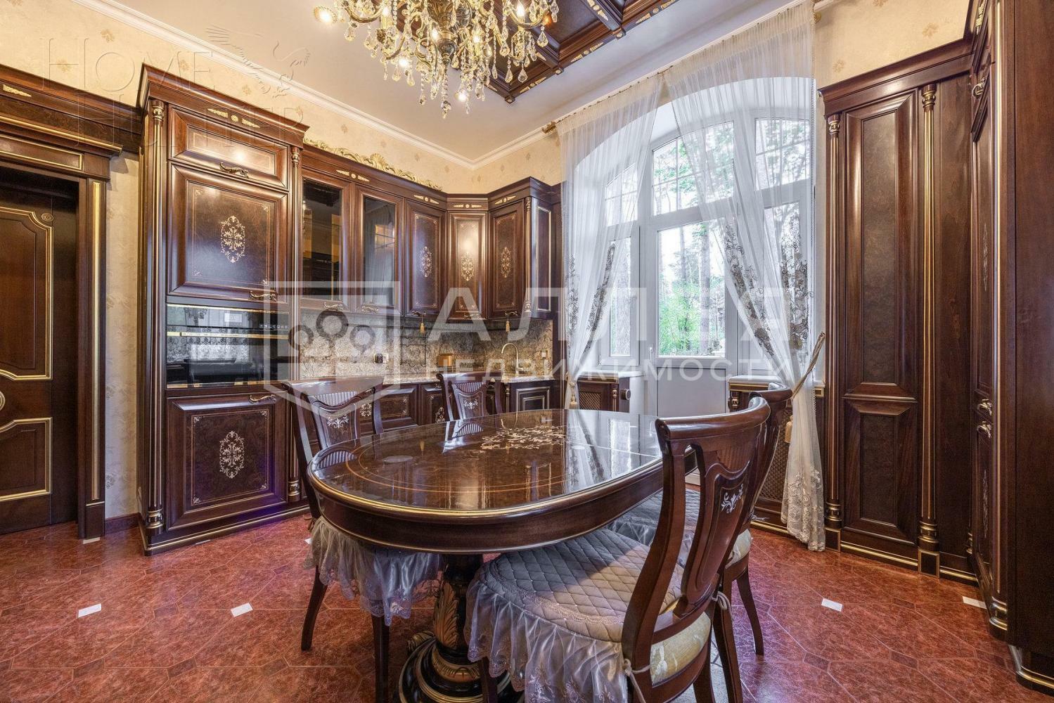 2-этажный коттедж 400 м² с отделкой