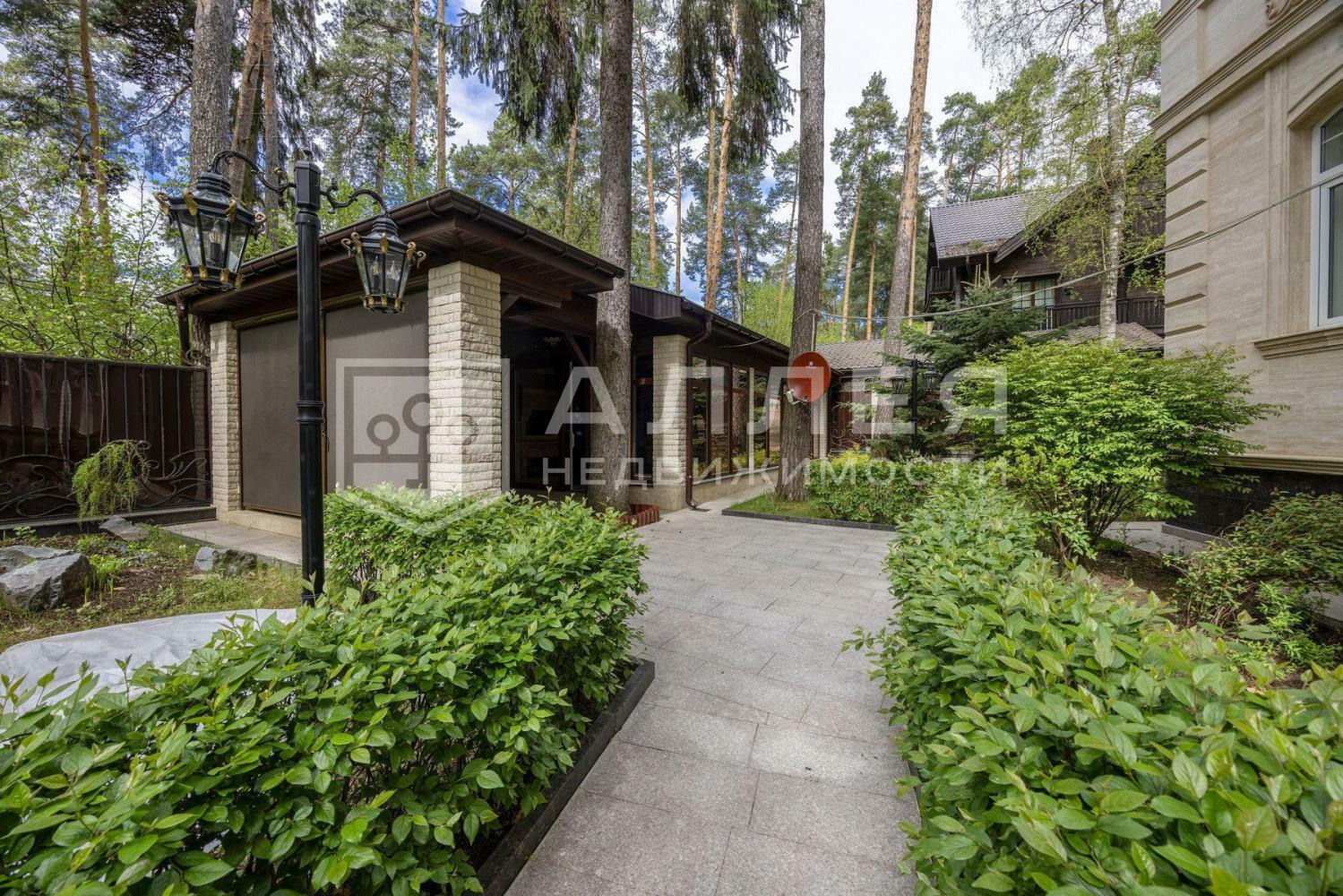 2-этажный коттедж 400 м² с отделкой