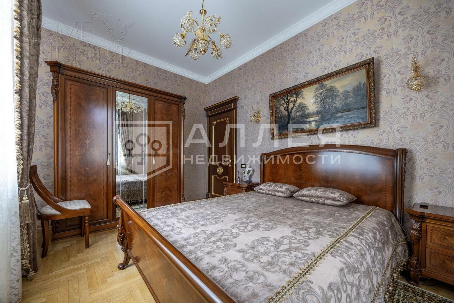 2-этажный коттедж 400 м² с отделкой