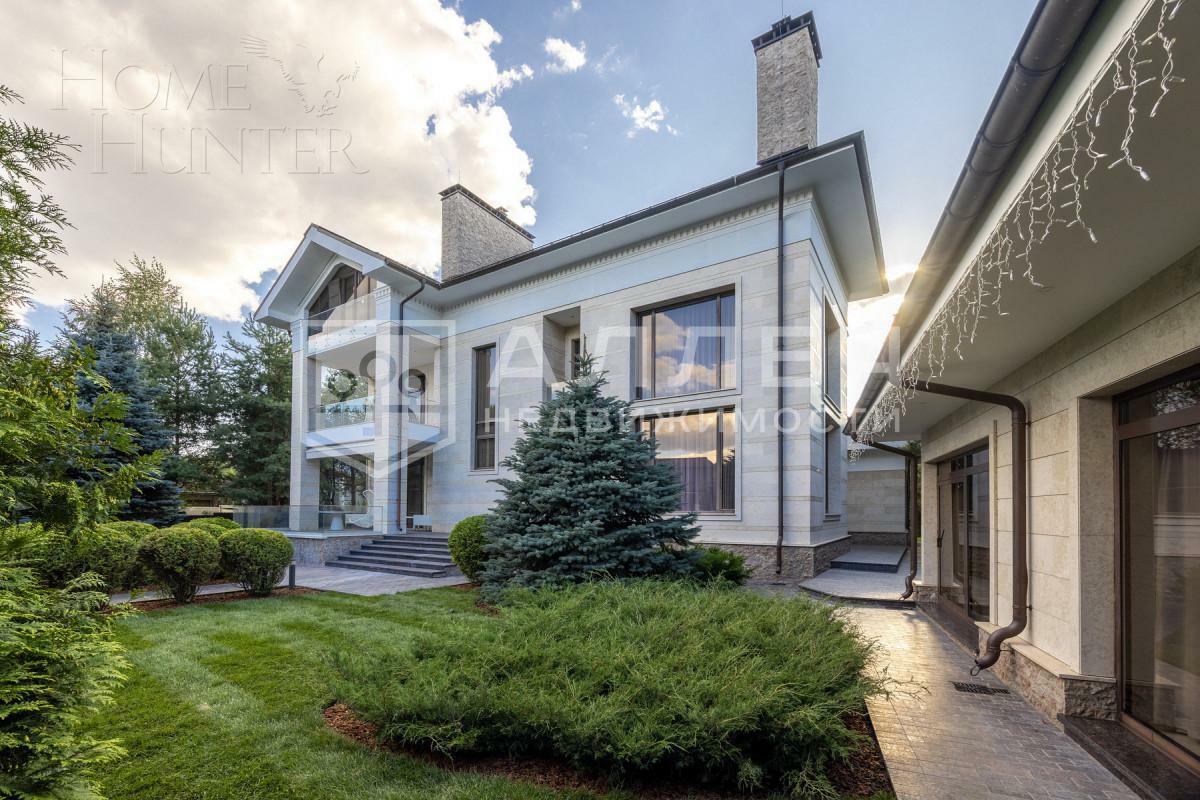 2-этажный коттедж 1 200 м² с отделкой